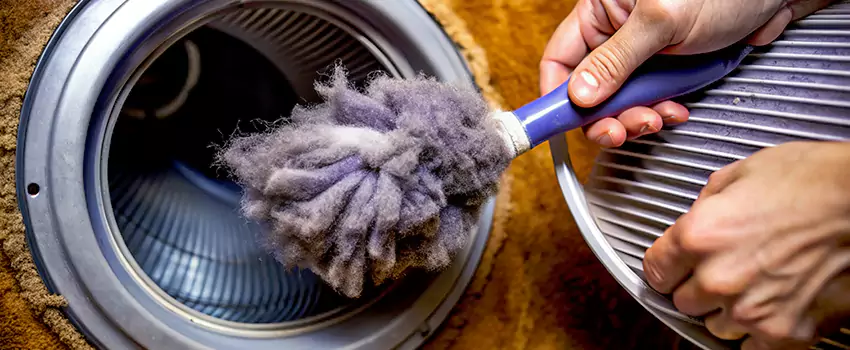Signs Of A Clogged Dryer Lint Trap in St. Bernard, Quebec